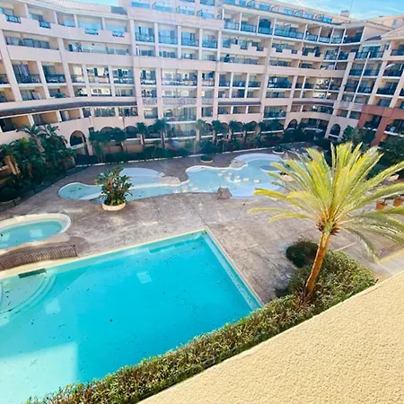Apartment Bel Avec Grande Terrasse A 50m De La Cannes